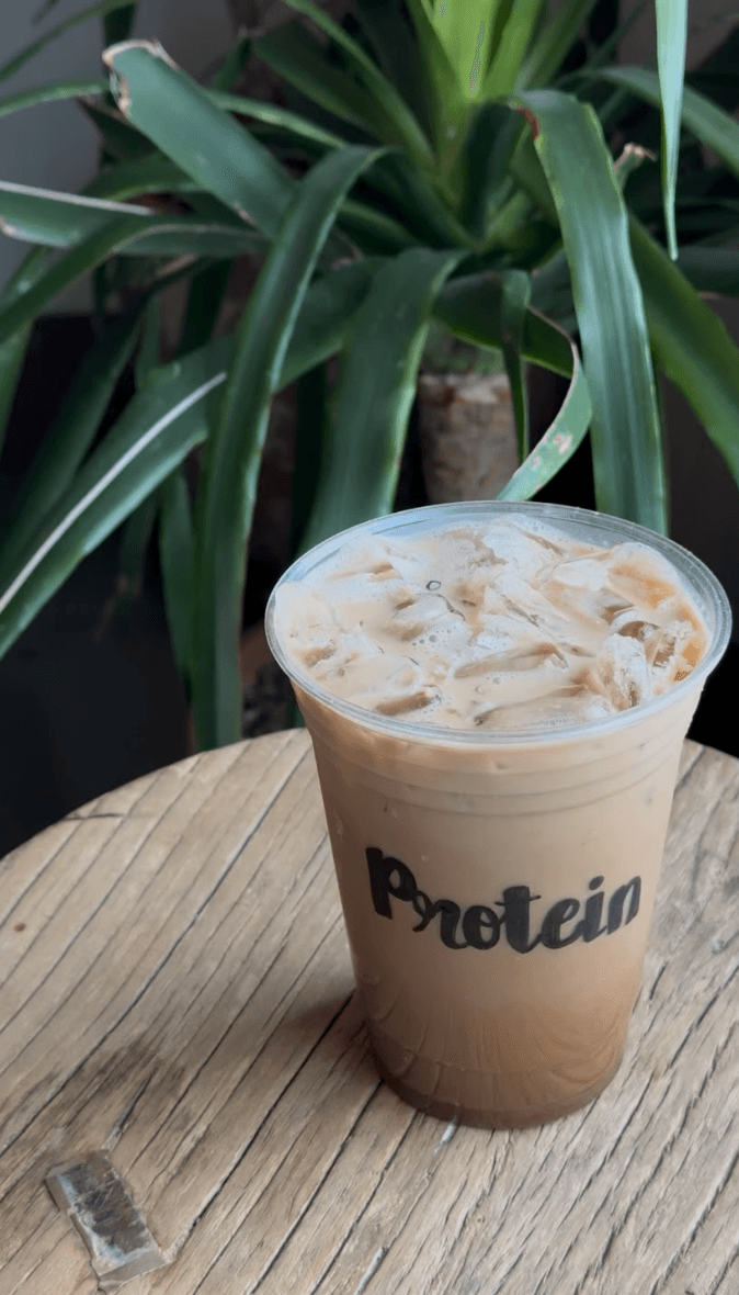 ICED PROTEIN LATTE